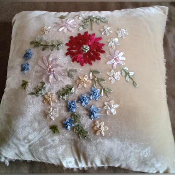 RIBBON EMBROIDERED PILLOW - Picture 2 of 6